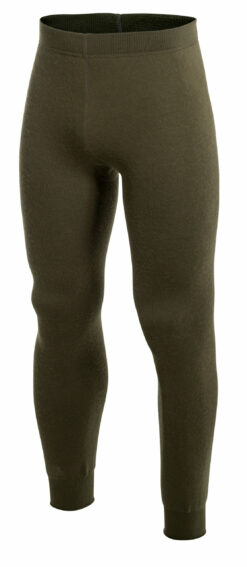 Die Woolpower Unisex Unterhose Long Johns ostwärmeisolierend und hat einen hohen Woll-Anteil und ist in den Farben Grün und Grau verfügbar. Bild auf weißem Hintergrund.