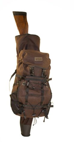 Der Mjoelner Hunting Lodenrucksack Arild mit Gewehrtragesystem ist Robust, wasserabweisend und langlebig. mit Tragesystem für die Waffe. Schneefang im Hauptfach.