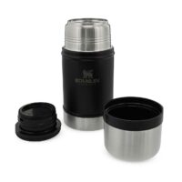 stanley-classic-food-jar-0,7l Stanley Classic Food Jar 0,7 L bietet ein Fassungsvolumen von 0,7L ist Spülmaschinenfest und Doppelwandig Isoliert.