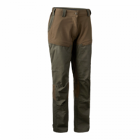 jagdhose-deerhunter-lady-ann Die Deerhunter Jagdhose Lady Ann in Deep Green und Schwarz bietet durch Stretchbeigabe und Teflon Shield+ Behandlung Flexibilität, Wasser- und Schmutzabweisung. OEKO-TEX® zertifiziert. Zahlreiche Taschen, vorgeformte Knie, verstellbarer Taillenbund und Knöchel. Bild auf weißem Hintergrund.