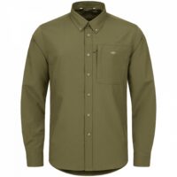 blaser-herrenhemd-airflow Das Blaser Herren Jagdhemd AirFlow in dunklen oliv verfügt ist schnelltrocknend und hoch atmungsaktiv durch den doppelt gewebten Stoff. Button-Down-Kragen und Brusttasche mit Argali-Logo. Bild auf weißem Hintergrund.