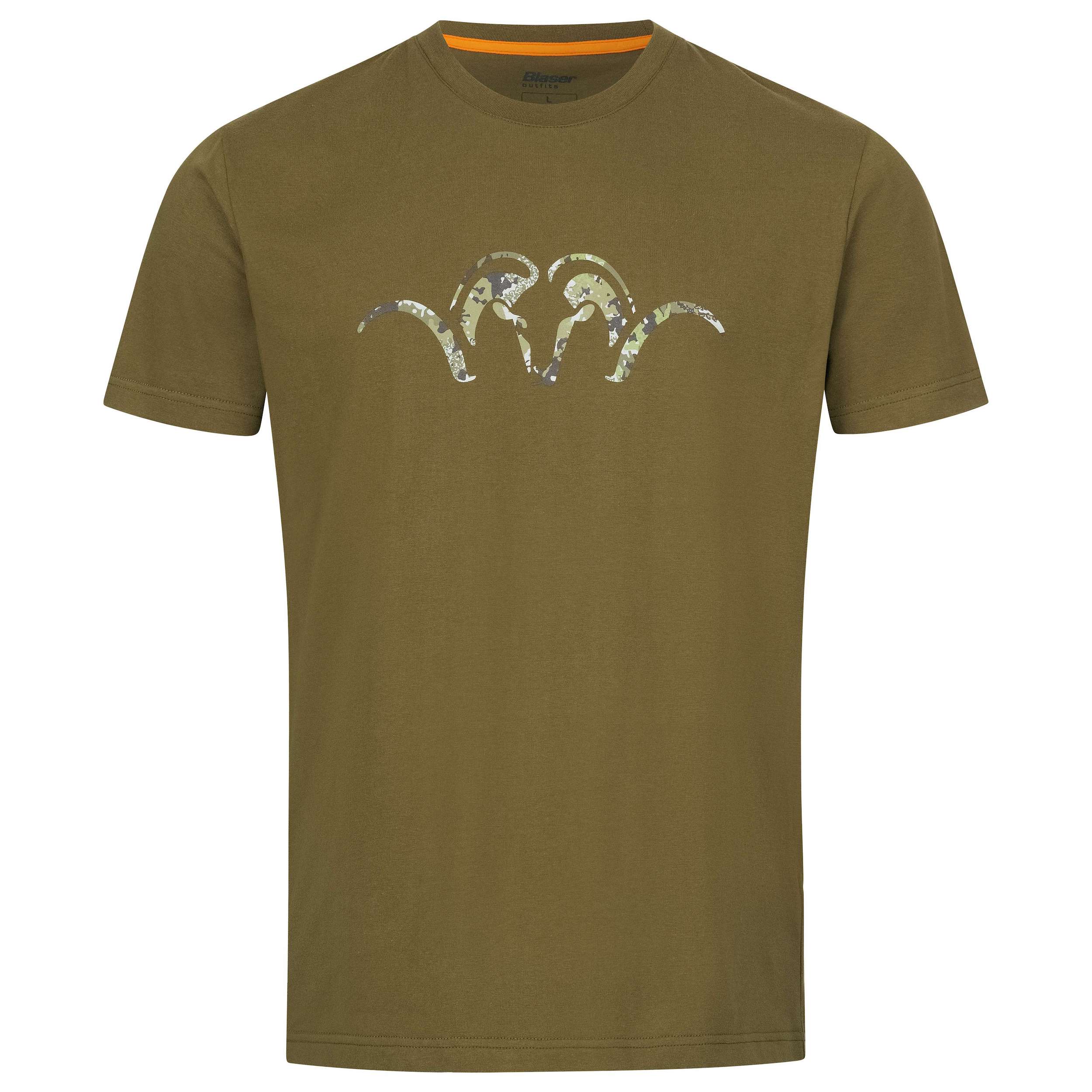 Das Blaser Herren T-Shirt Argali in der Farbe Olive mit Argali-Logo in Camodruck auf der Brust. Pflegeleicht und atmungsaktiv mit hohem Baumwollanteil. In 4 Farben erhältlich. Bild auf weißem Hintergrund.