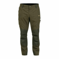 hart-herren-jagdhose-eifel-t Die Hart Herren Jagdhose Eifel-T in Grün mit Stretcheinsätzen, vorgeformten Knien und Gürtelschlaufen ist robust und dornenabweisend. Lüftungstaschen an den Seiten. Bild auf weißem Hintergrund.